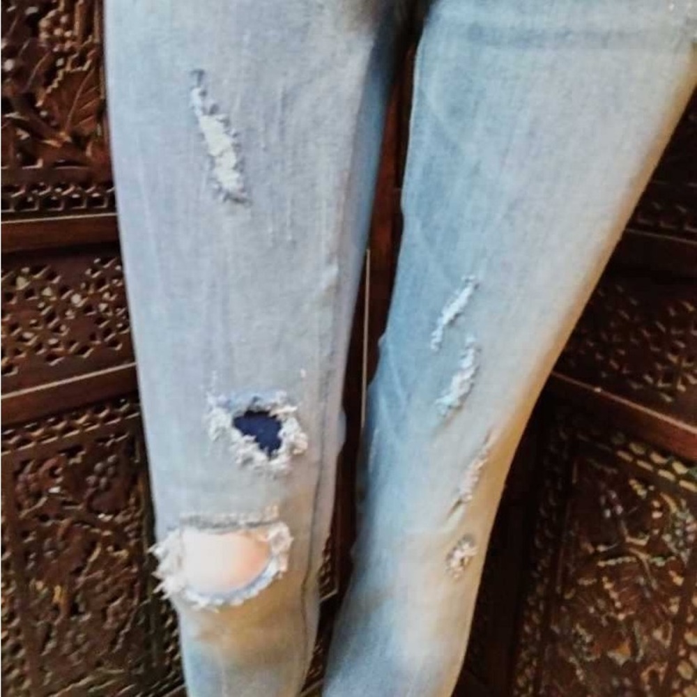 Distressed Patchwork Capris - Picture 5 of 12
